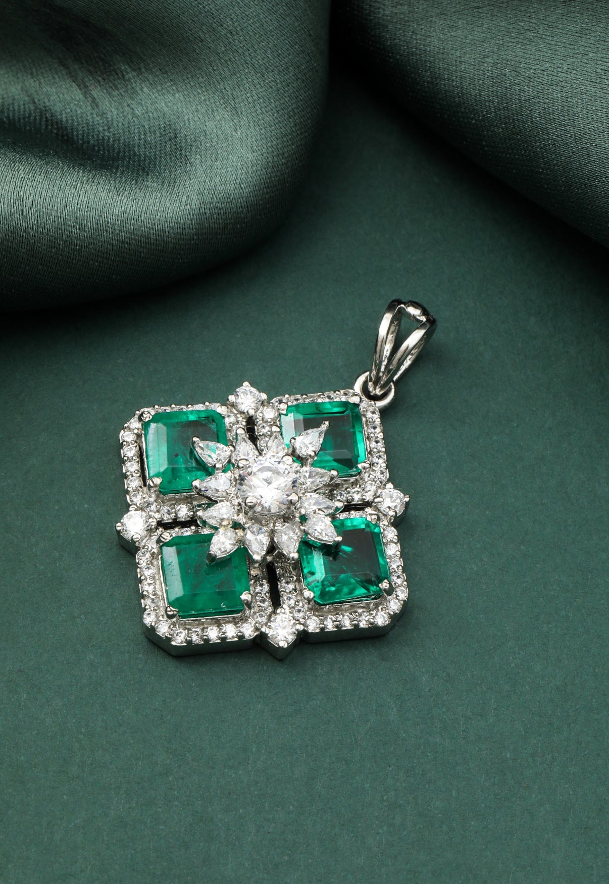 Emerald pendant