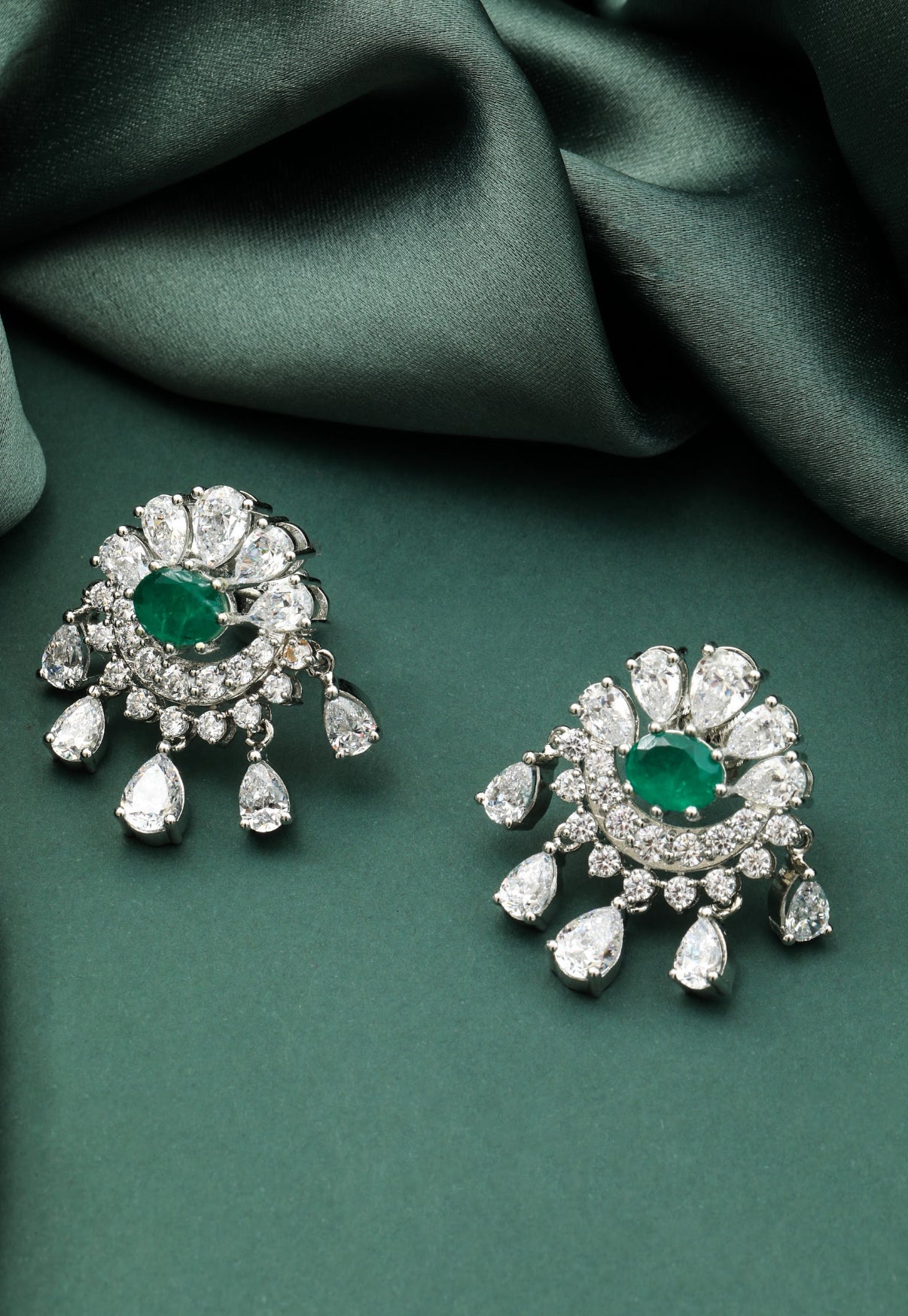 Emerald earings