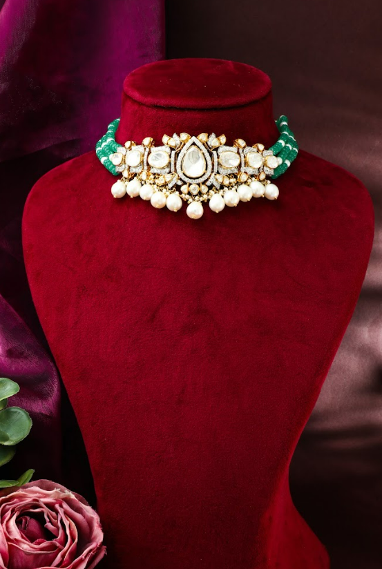 POLKI PEAR SHAPE EMRALD NECKLACE